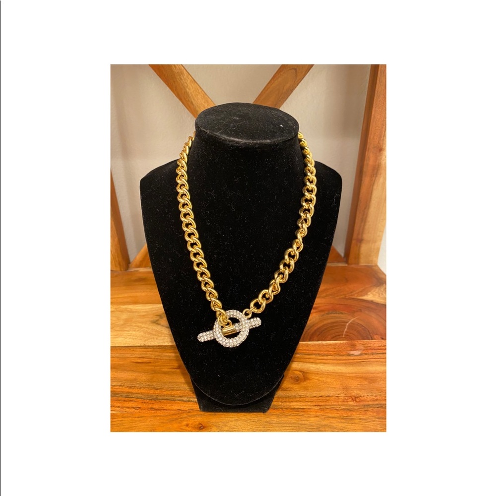Classy chain necklace